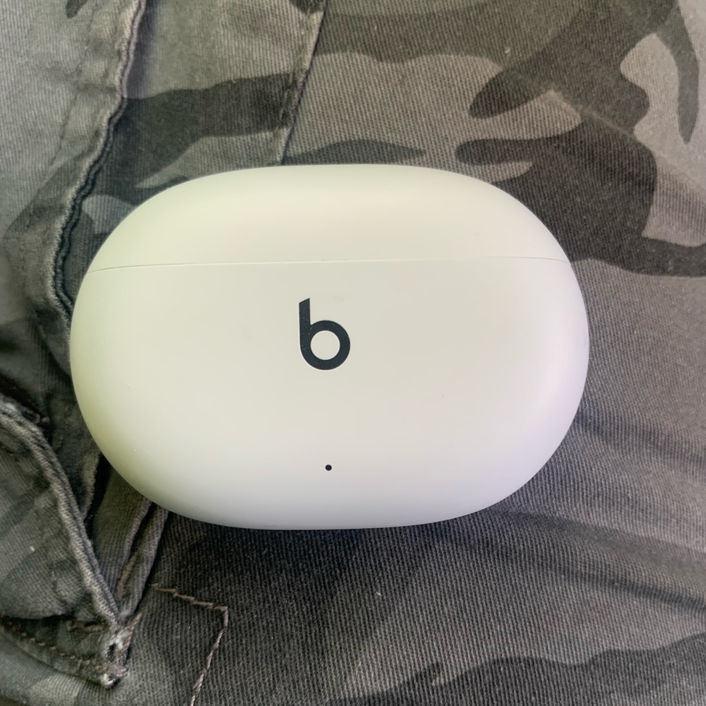 Beats Studio Buds